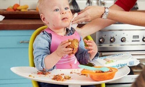 8 Top Tips To Make Weaning Easier water wipes